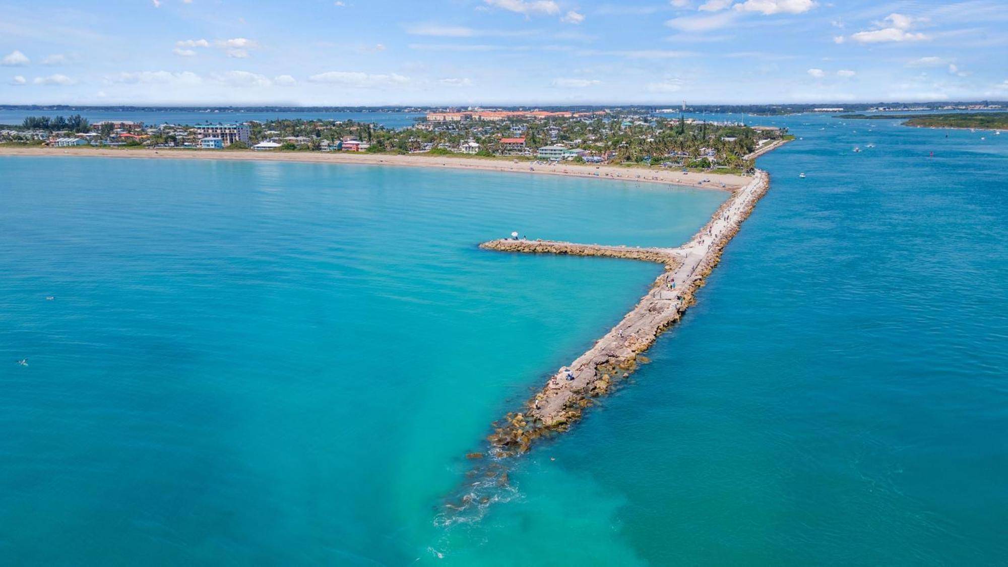Ocean View Hotel Room With Balcony- King Bed #21 Fort Pierce Buitenkant foto
